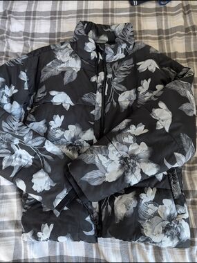Skechers Black Floral Puffer Jacket